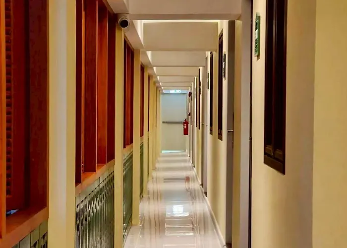 Bangluang Boutique Nearby Wat Arun Hotel