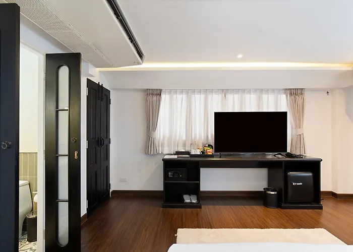 Bangluang Boutique Nearby Wat Arun Hotel