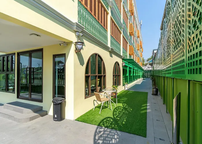 Hotel Bangluang Boutique Nearby Wat Arun 3*