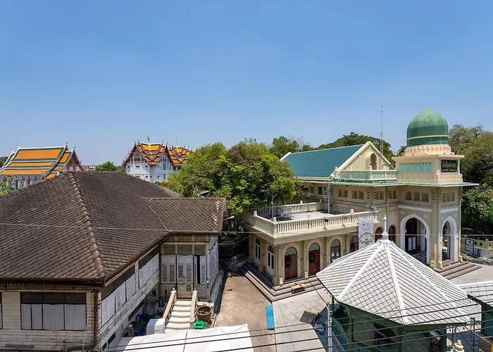 Bangluang Boutique Nearby Wat Arun Hotel 3*