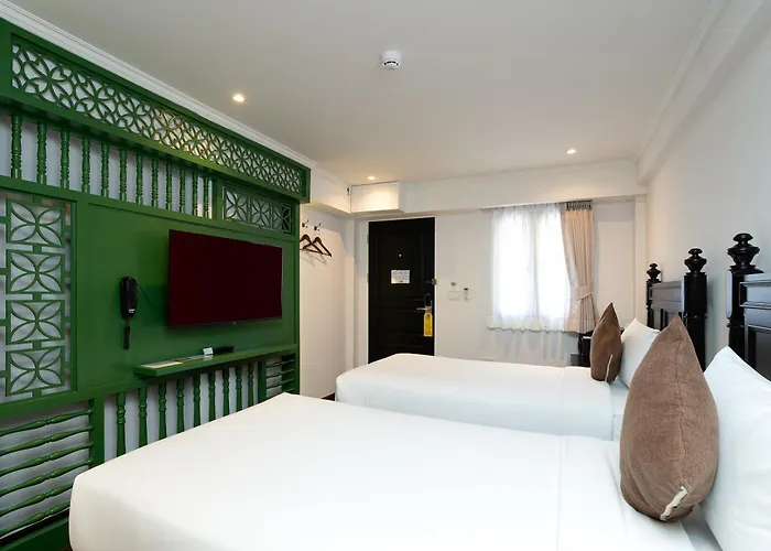 Bangluang Boutique Nearby Wat Arun Hotel