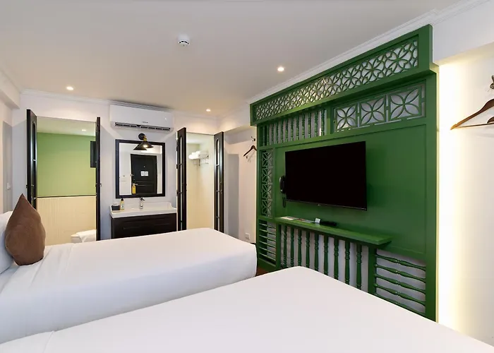 Bangluang Boutique Nearby Wat Arun Hotel