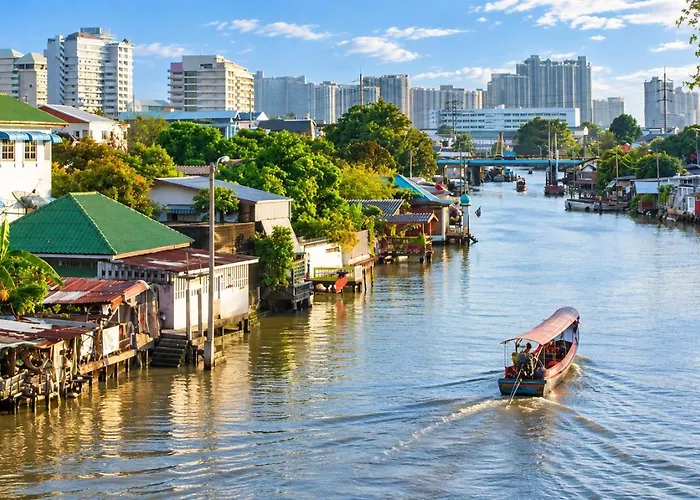 Hotel Bangluang Boutique Nearby Wat Arun Bangkok