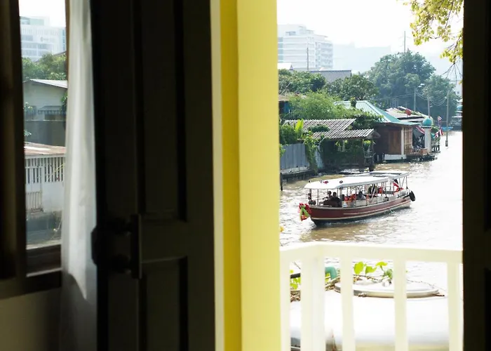 Bangluang Boutique Nearby Wat Arun 酒店 3*