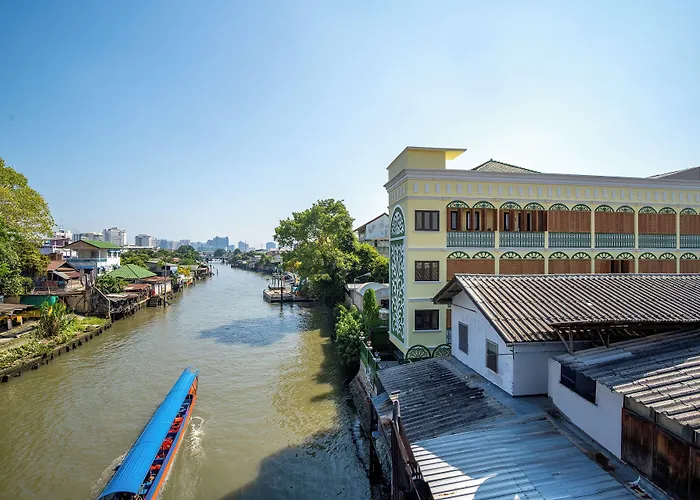Bangluang Boutique Nearby Wat Arun
